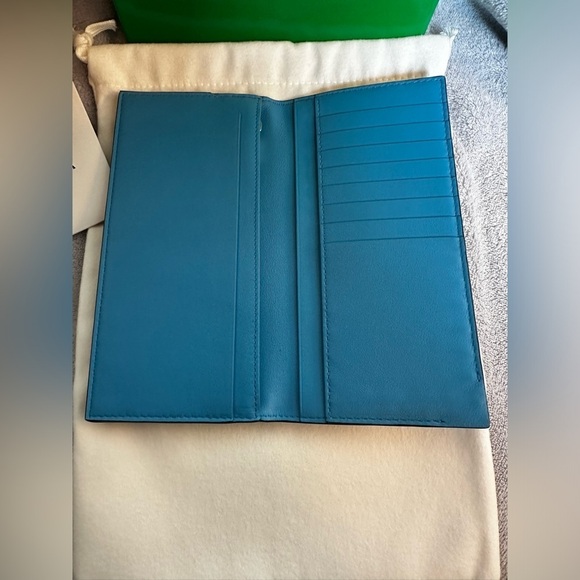 NEW Bottega Veneta Leather Wallet - Picture 5 of 7